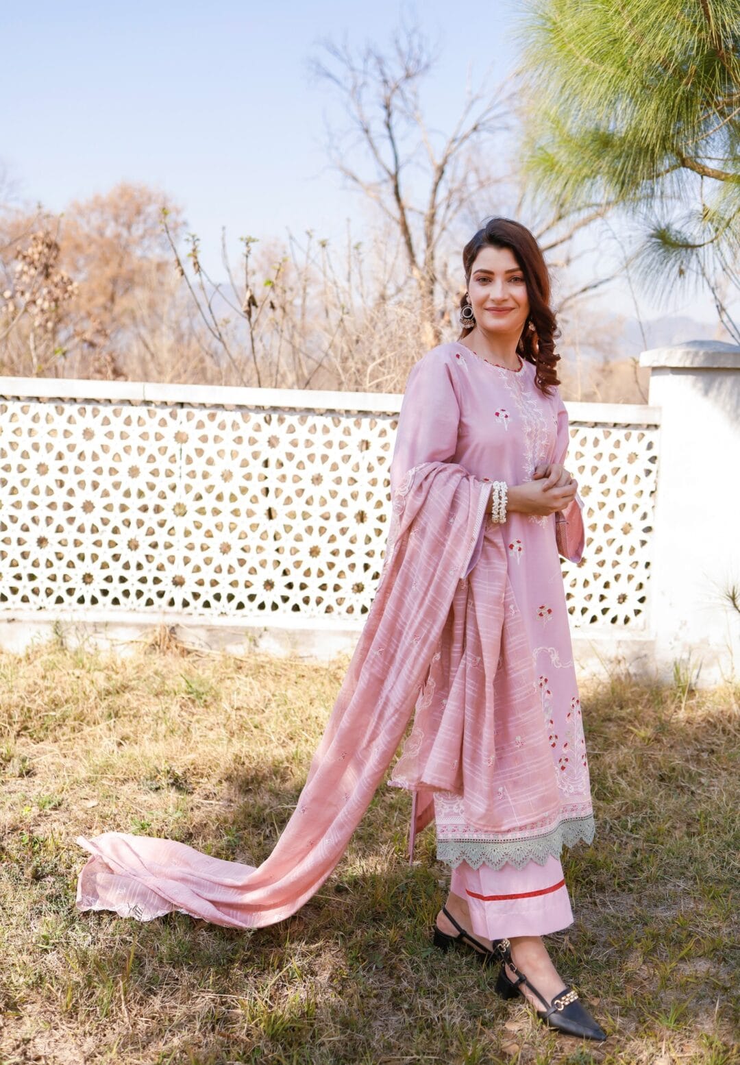 Blush Elegance - Image 3