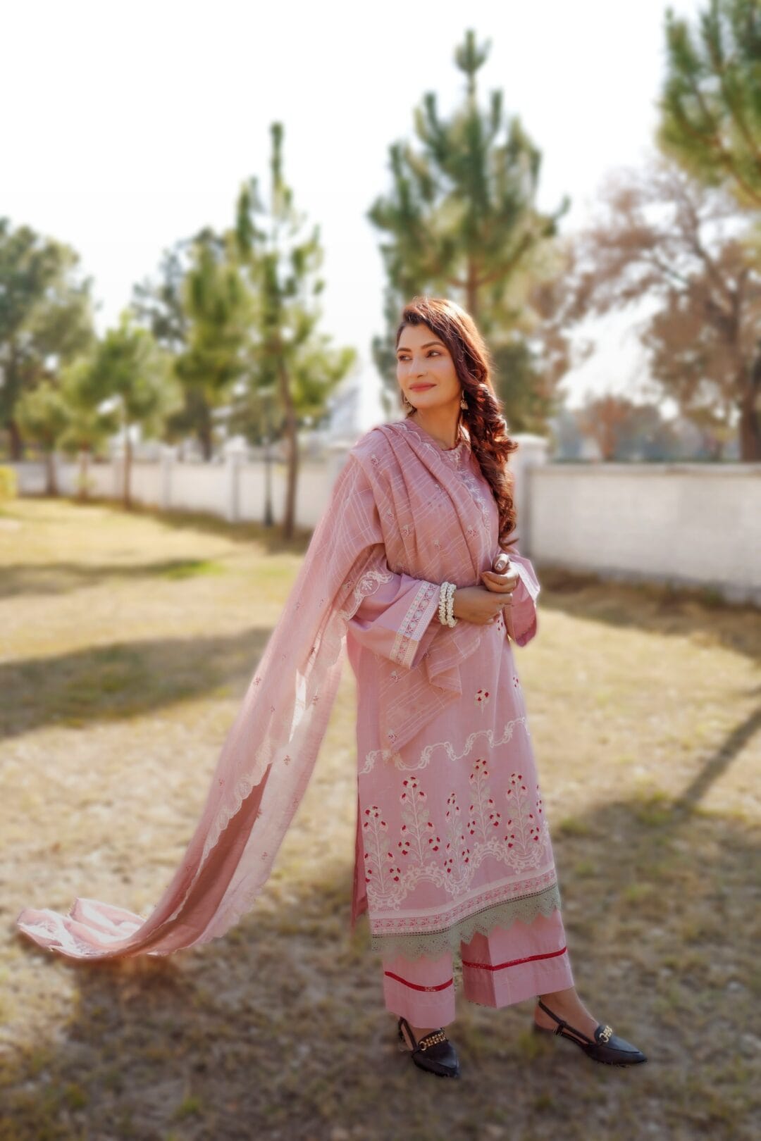 Blush Elegance - Image 4